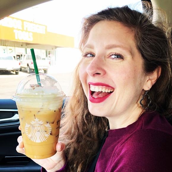 Meet your Posher, Kelsey - Picture 2 of 3